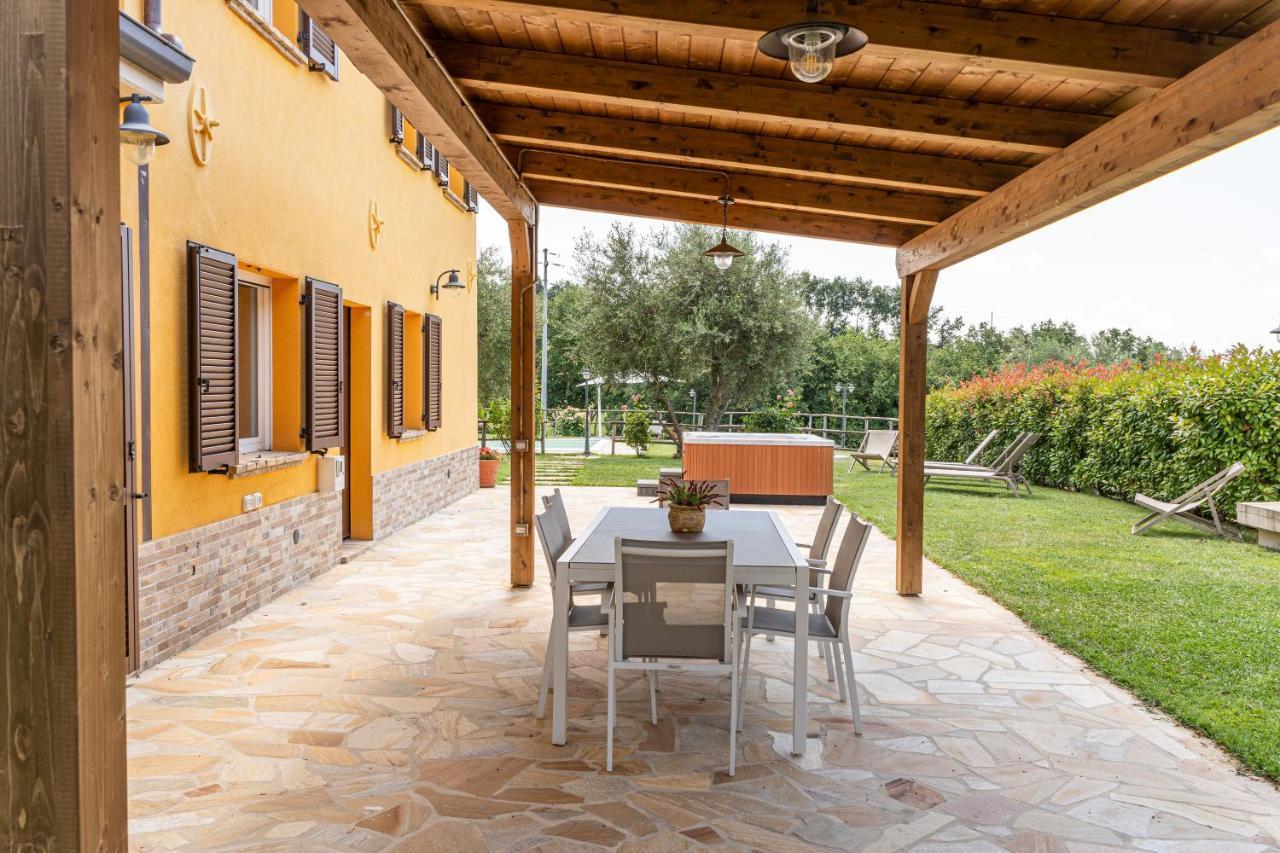 Montenovo Country House Ostra Vetere Exterior foto